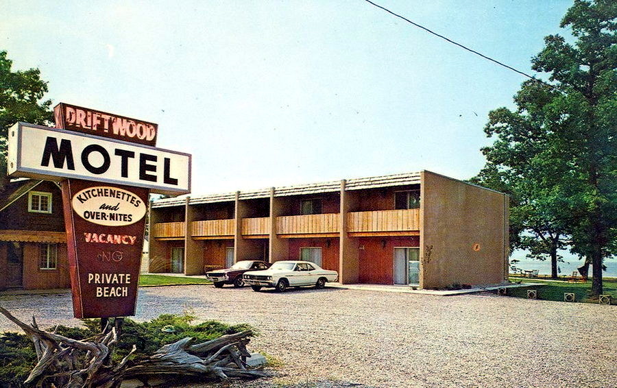 Driftwood Motel - Vintage Postcard